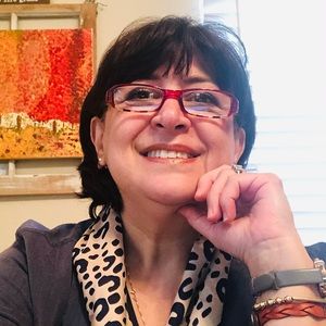 Meet your Posher, Elena